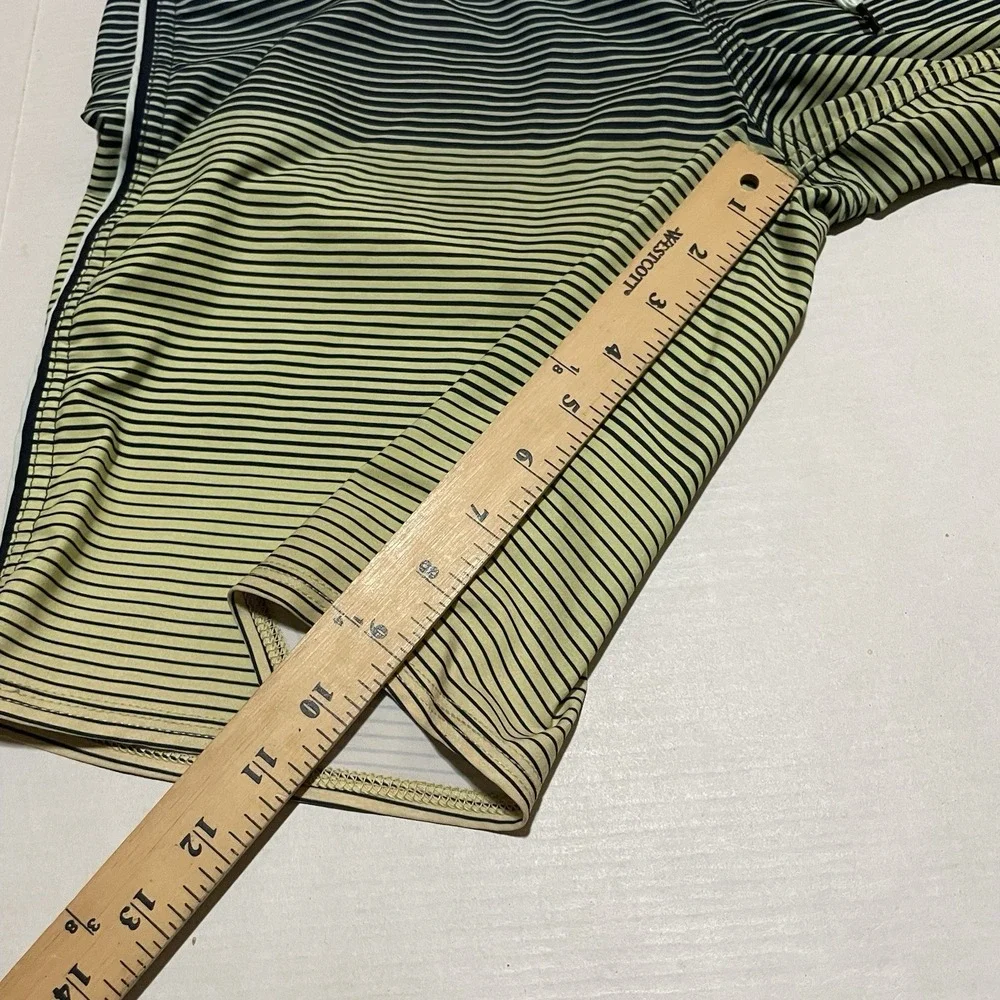 Quiksilver Highline Surfsilk Board Shorts Men's Size 29 X 9 Striped Swim
